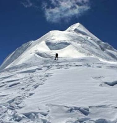 Chulu West Peak Climbing